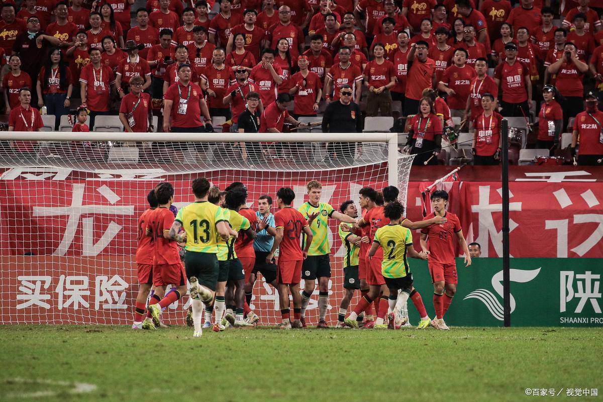 赛前中超焦点战，马德里竞技状态回暖，赛场秩序良好，更衣室氛围转暖(赫塔费21马竞回放)